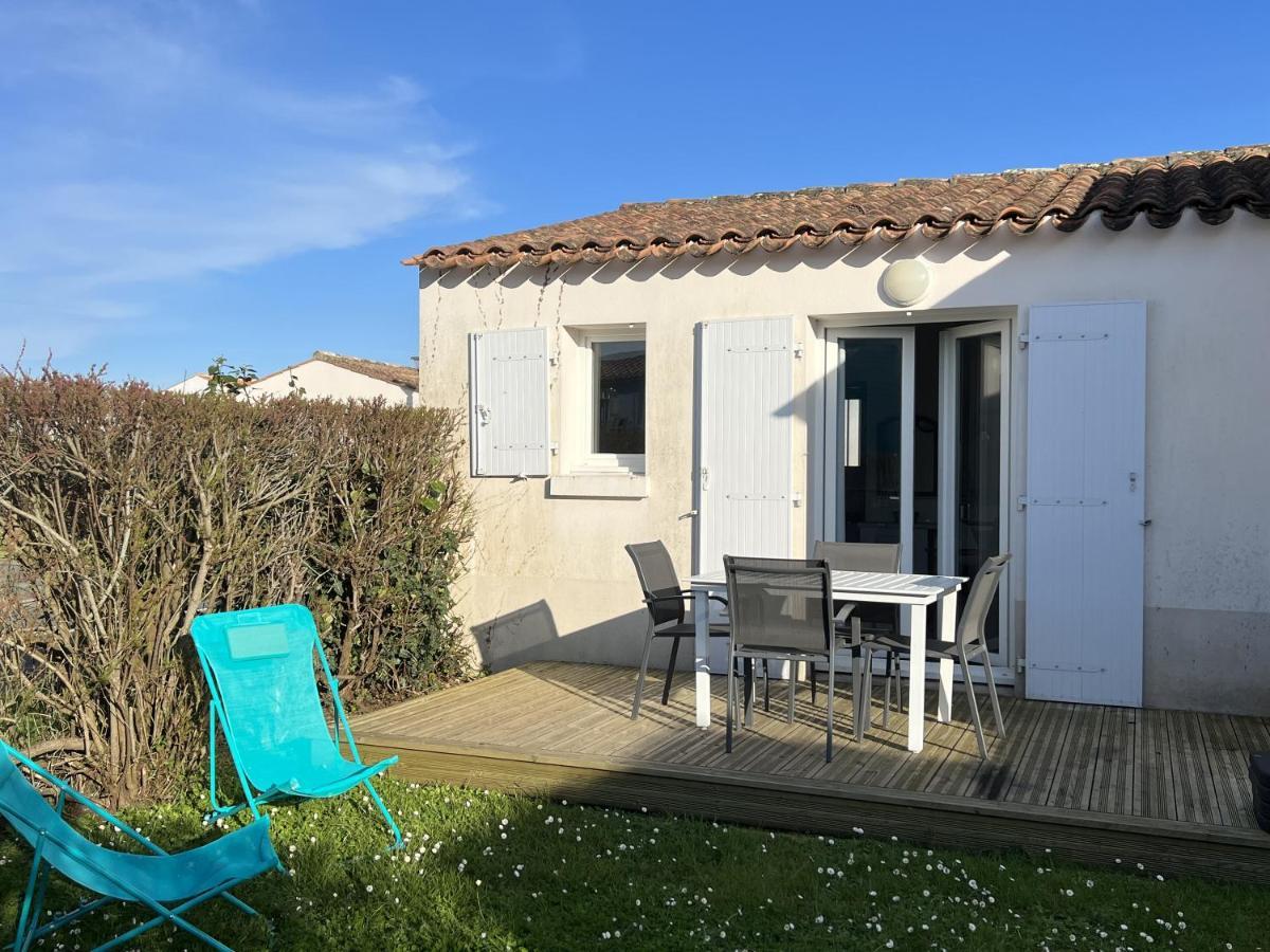 Maison Cosy Avec Piscine Partagee Le Château-dʼOléron Exterior foto
